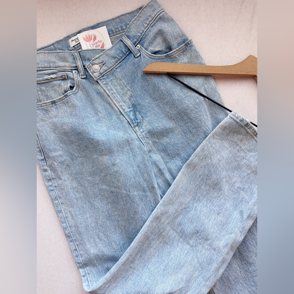 Curve Love Ultra High Rise 90s Straight Jean